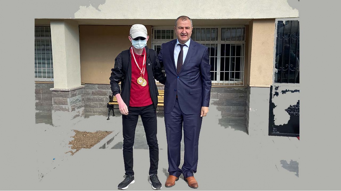 Gökhan YOLAL Atletizm Türkiye Şampiyonasında 2 Altın Madalya Kazandı